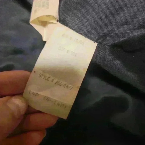 Vintage Tweed Coat - Union Made by Karizma East Ltd. - Picture 8 of 16